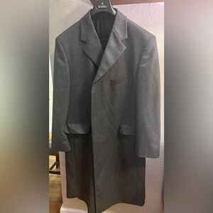 O’Connell’s men’s gray %100 wool topcoat. Beautiful and fully lined